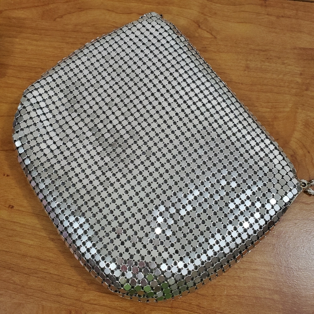 Vtg Silver Metal Mesh Evening Bag W Shoulder Strap - Picture 5 of 8